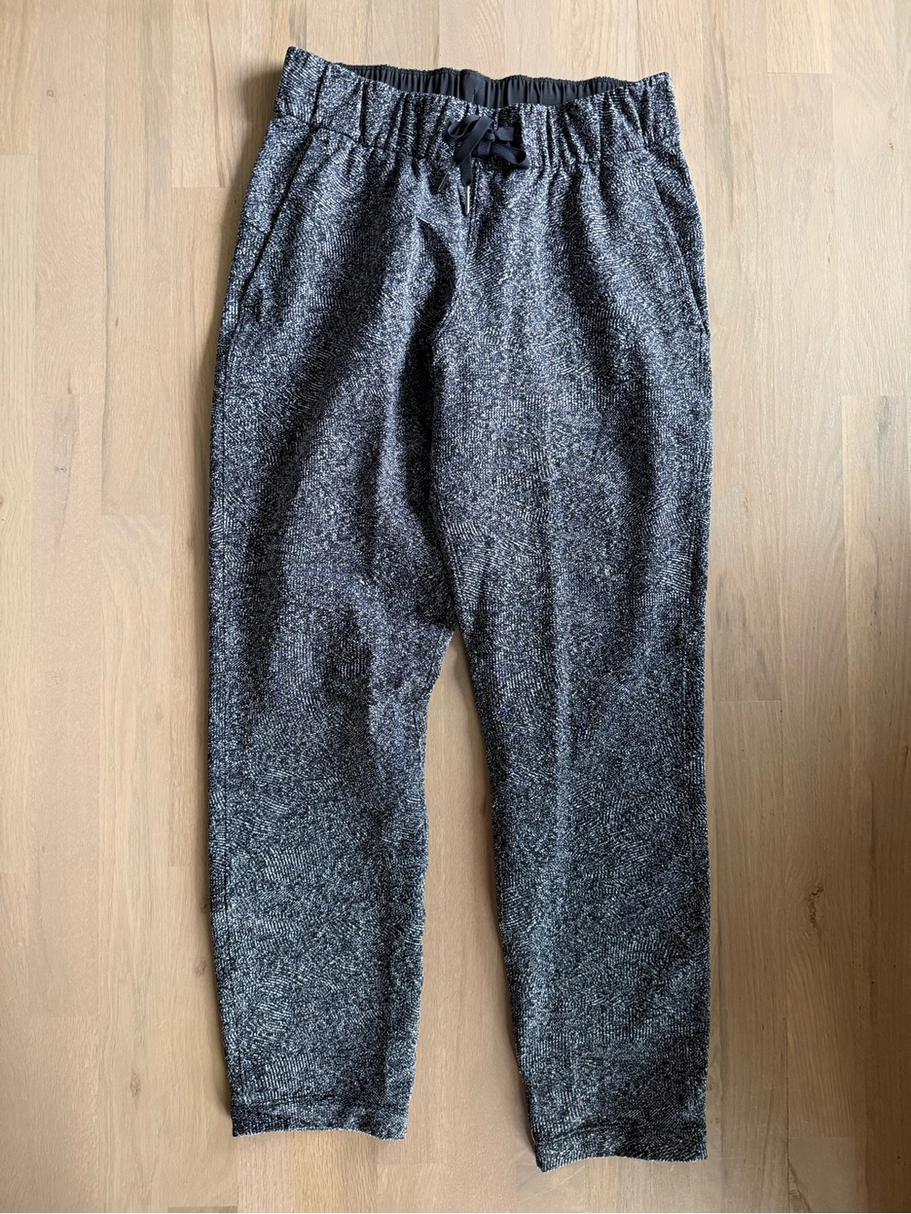 Lululemon on the fly Pants textured - Elastic Waist 25 inch